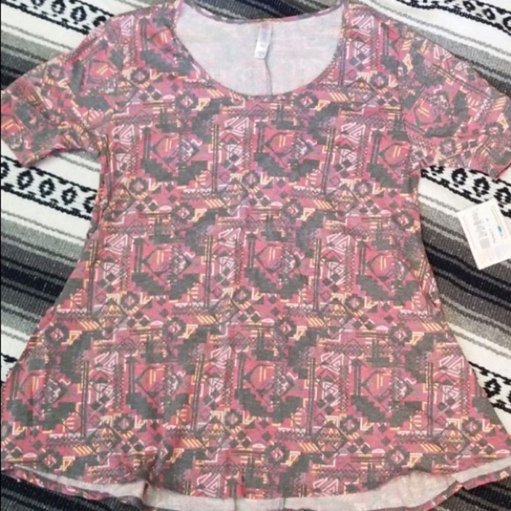 LuLaRoe Perfect Tee - Medium - Geo Aztec New